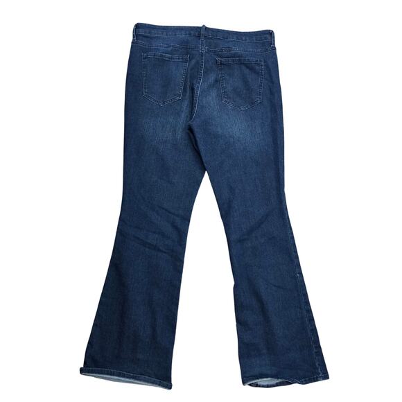 Jessica Simpson Women's High Rise bootcut jeans sz 32 / 14 - Picture 2 of 5